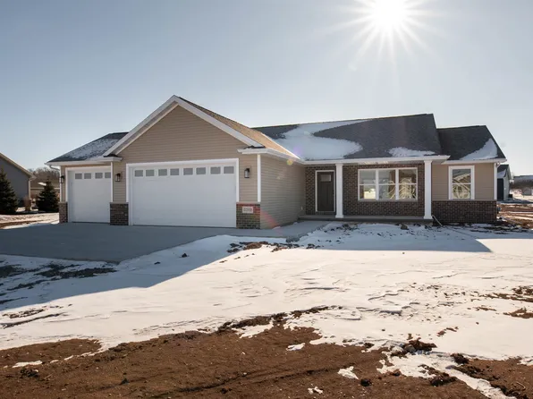 5289 Cornhusk Ln, Omro, WI 54963