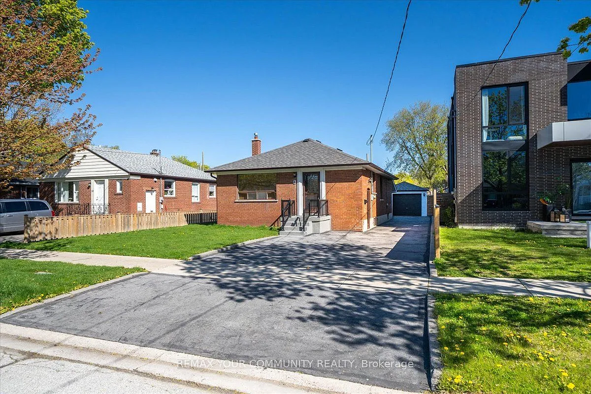 Building Photo - 8 Davick Dr