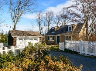 20 Grove Pl, Northport, NY 11768