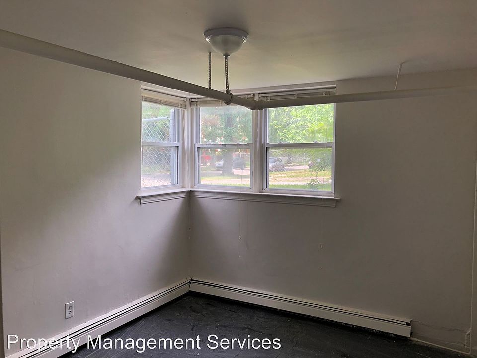 2nd image of 13600 La Salle Blvd APT B1