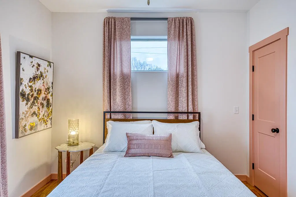 3 bed, 1188 sqft, $3,000 — Photo 1