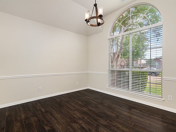 5th image of 7501 Caribbean Dr