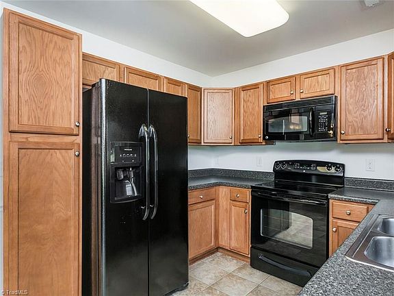 5th image of 1513 Hamilton Hills Dr