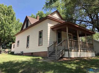 1402 E Bennett St, Sioux Falls, SD 57103