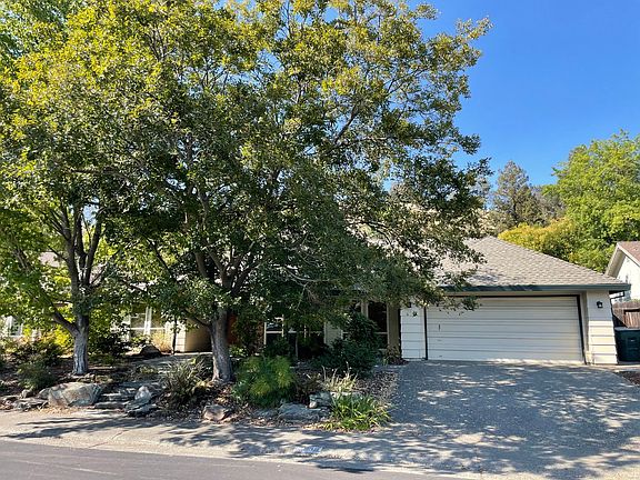 2nd image of 3635 Mountain View Dr