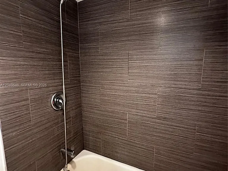 3475 N Country Club Dr #315 — Photo 29