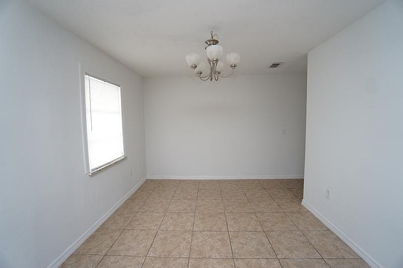 1st image of 517 San Jacinto St