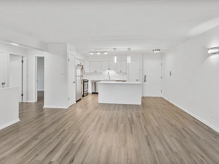 30 S Spring Ave #105 — Photo 8