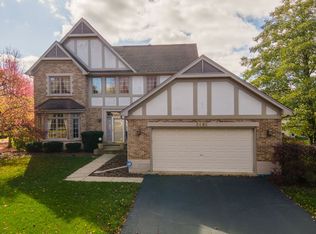 5485 Mallard Ln, Hoffman Estates, IL 60192