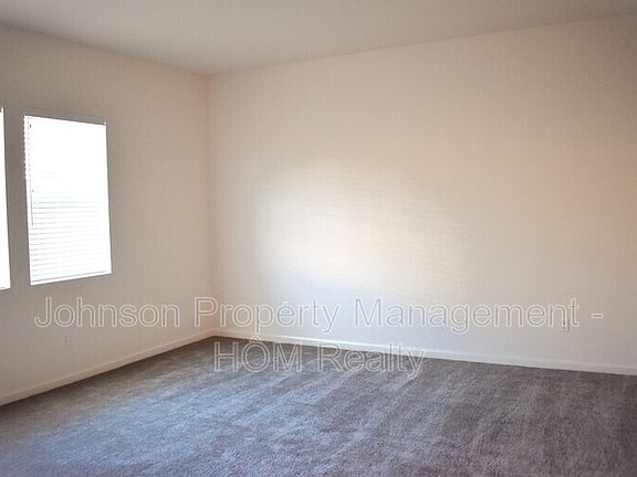 4th image of 2424 Butte Creek Dr