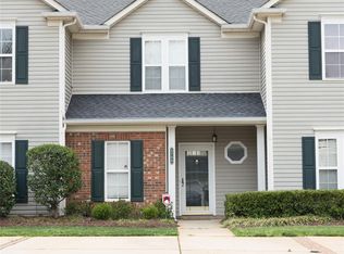 8708 Cinnabay Dr, Charlotte, NC 28216