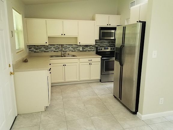 4th image of 783 La Marche Dr
