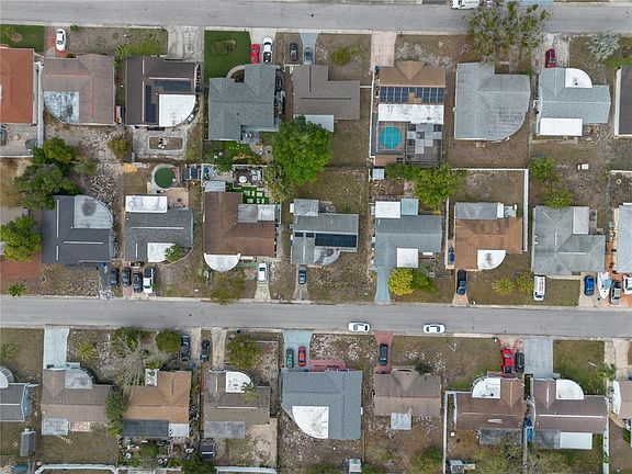 2nd image of 3417 Chauncy Rd