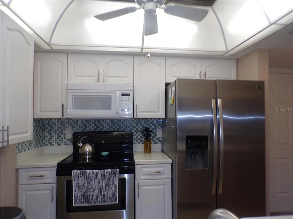 2 bed, 2.0 bath, 893 sqft, $2,800 — Photo 4