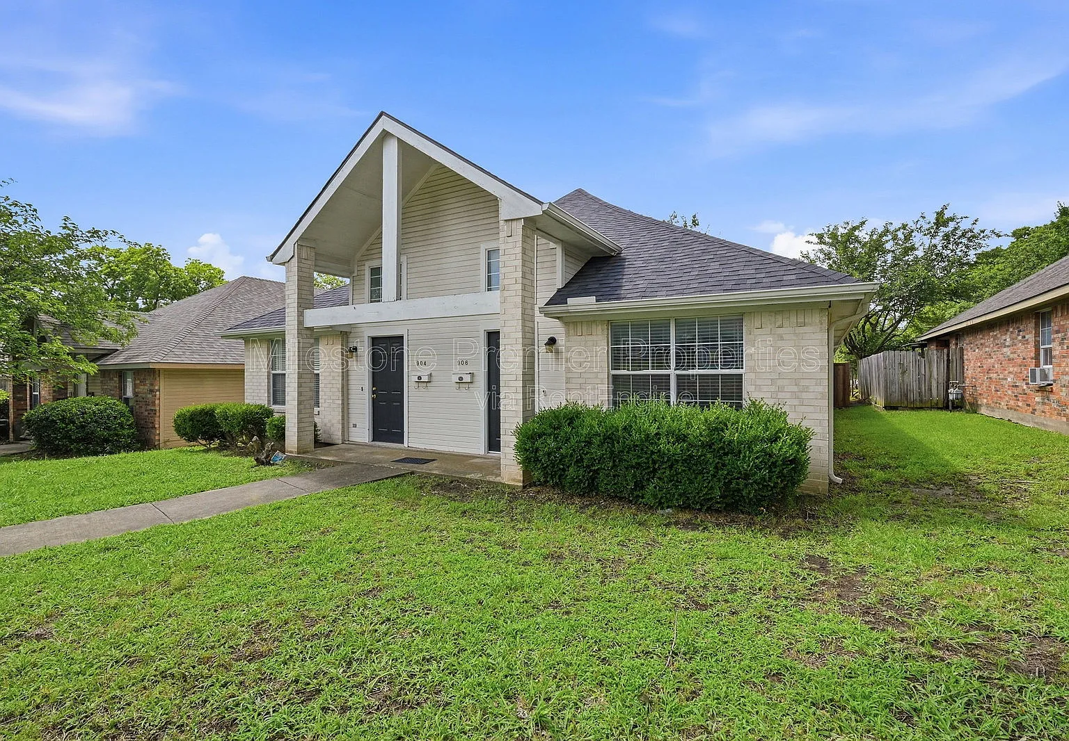 3 bed, 2.0 bath, 1216 sqft, $1,350 — Photo 1