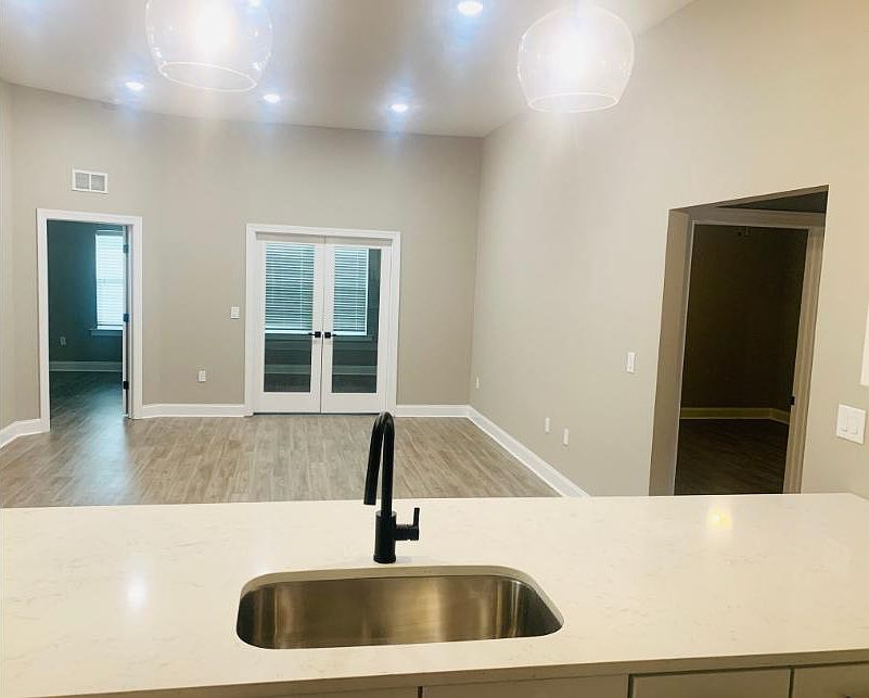 2nd image of 1898 Merchants Row Blvd #6