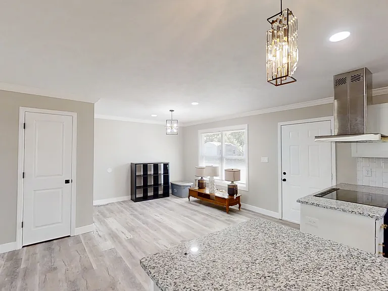 1022 Oakdale Rd #1 — Photo 5
