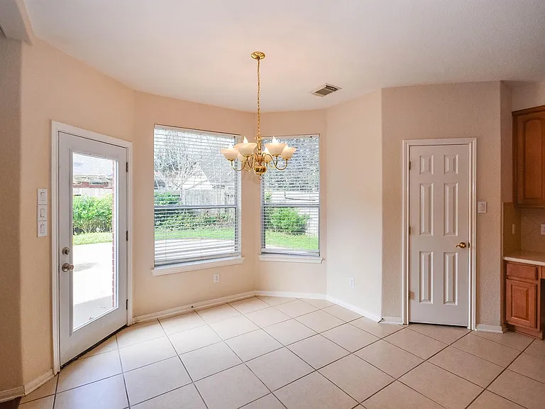 3211 Chapel Creek Way — Photo 7
