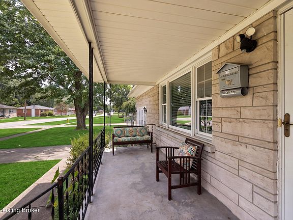 4th image of 5316 Oak Lea Dr