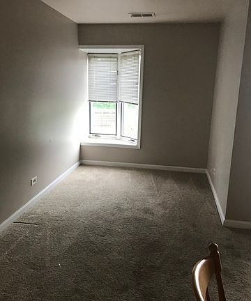 2nd image of 1062 College Ave APT 8