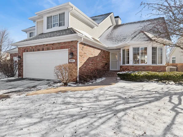 32955 N Stone Manor Dr, Grayslake, IL 60030