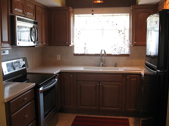 Granite counters-new kitchen
