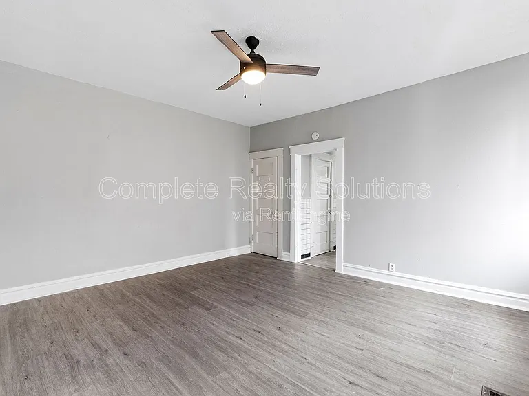 4222 S 38th St #4222 — Photo 17