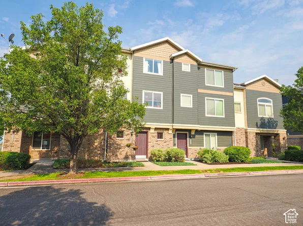 8292 S Bellingham Dr, Sandy, UT 84070