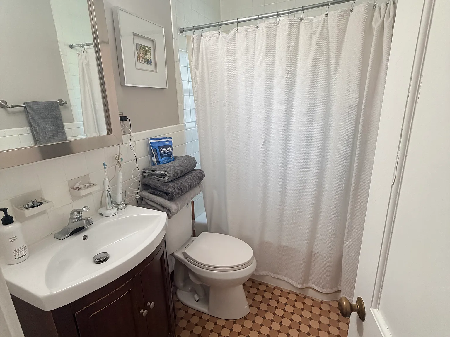 2 bed, 985 sqft, $2,100 — Photo 4