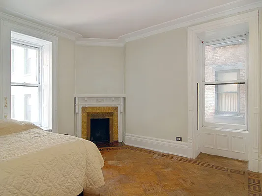 Sold by Sotheby's International Realty | media 26