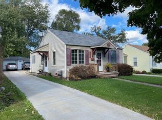 1035 Plum St, Aurora, IL 60506