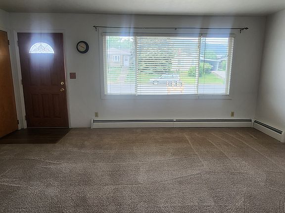 4th image of 1926 Winne Ave #1926