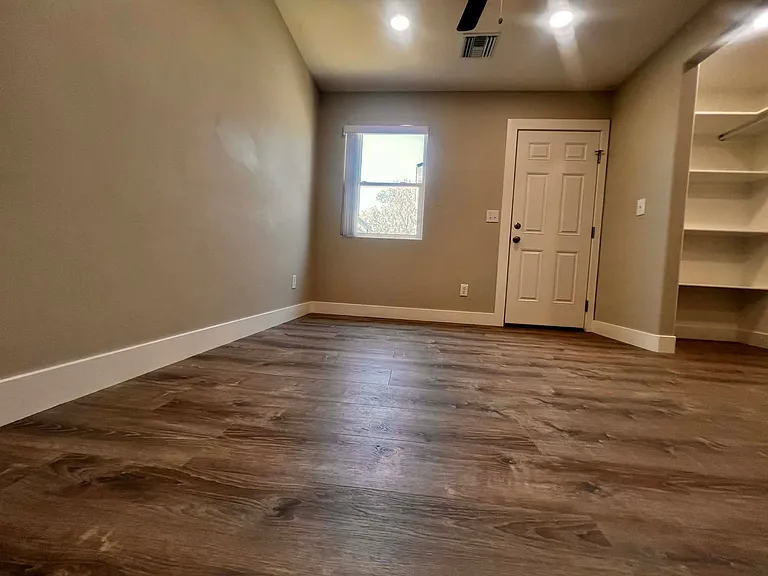 396 Riverfront Dr — Photo 24