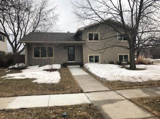 3201 Hickory St N, Fargo, ND 58102