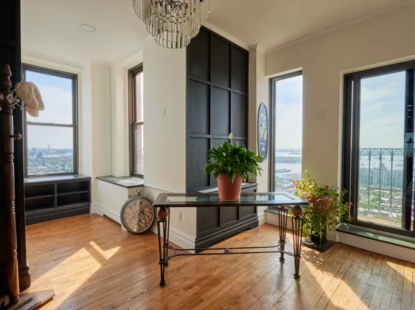 75 Livingston Street 28A image 2 of 14