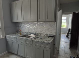 725 Bergen St #2R, Newark, NJ 07108