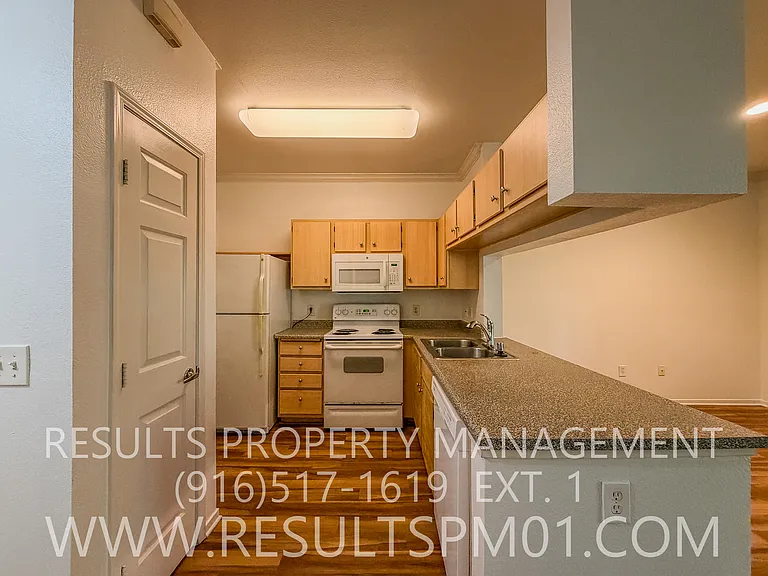 701 Gibson Dr #1516 — Photo 5