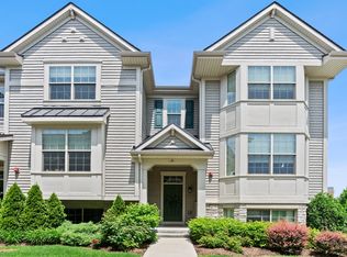 297 S Northwest Hwy UNIT 6, Park Ridge, IL 60068
