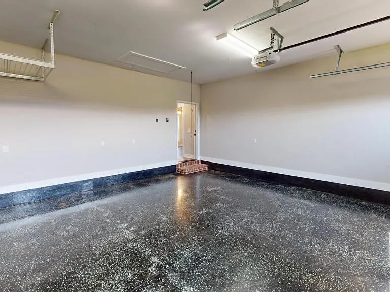 1006 Legacy Dr — Photo 12