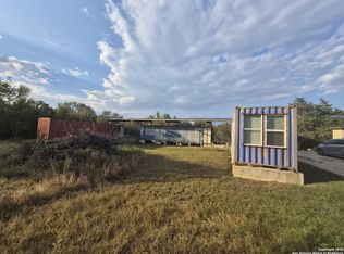 545 Spanish Oak Rd, Dale, TX 78616