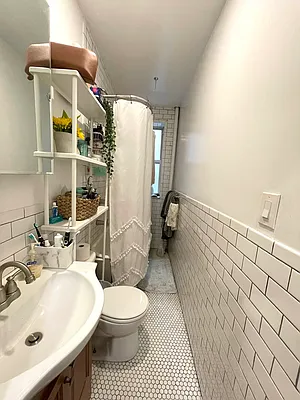 Rented by LJ Sloane Management | media 19