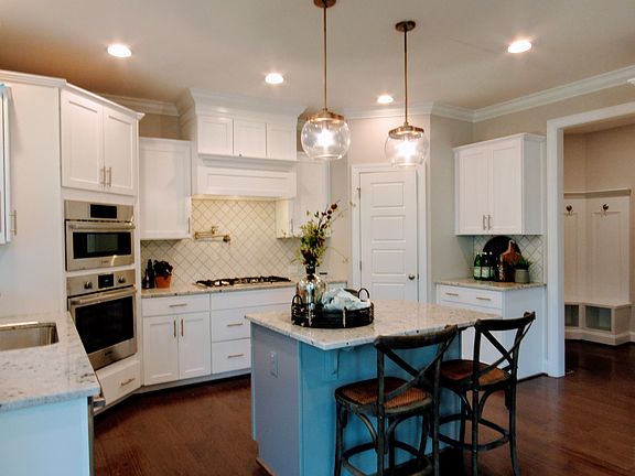 3424 South Pointe Drive The Juniper - Gourmet Kitchen