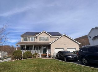 11 Pewter Cir, Chester, NY 10918