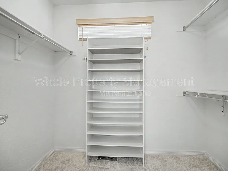 11081 Independence Cir W — Photo 19