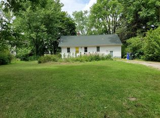 1236 30th St NE, Cedar Rapids, IA 52402
