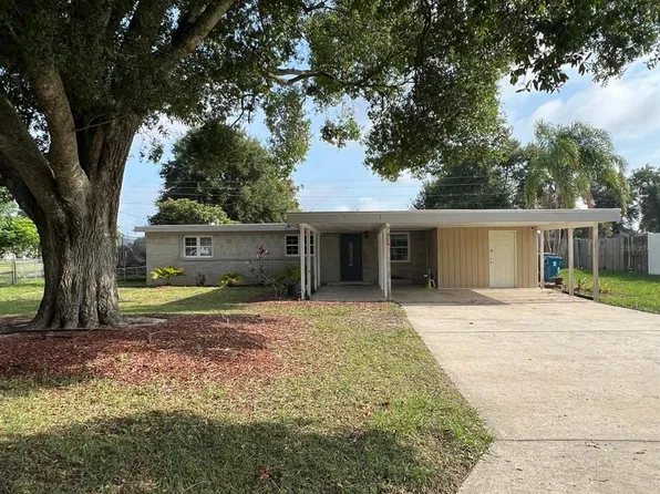 824 Casselberry Dr, Lake Wales, FL 33853