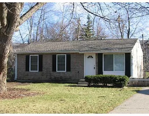 2167 Hemlock Dr photo 1