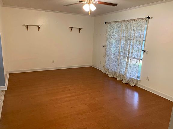 3rd image of 107 Caesar Dr