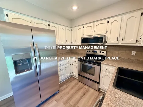 6123 Newton St, Overland Park, KS 66202