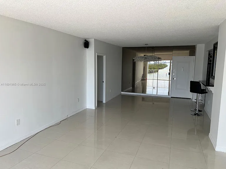 500 Bayview Dr #620 — Photo 16